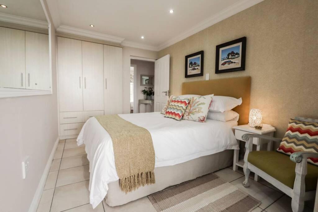 Oceanview Apartments The Look Out Jeffreys Bay Exteriör bild